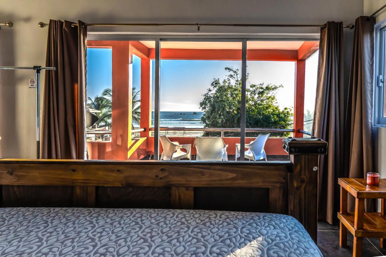 Casa Belen - Beautiful Beach View Home On Stone Island Исла-ла-Пьедра Экстерьер фото